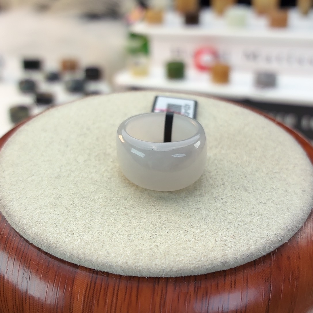 和田玉未镶嵌戒指i35烟紫馒头16.2mm