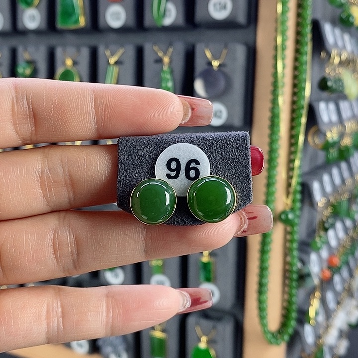 和田玉耳饰18K金镶嵌