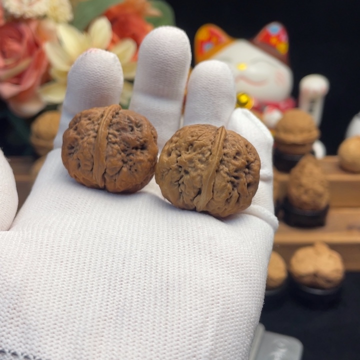 文玩核桃把件云南铁核桃16