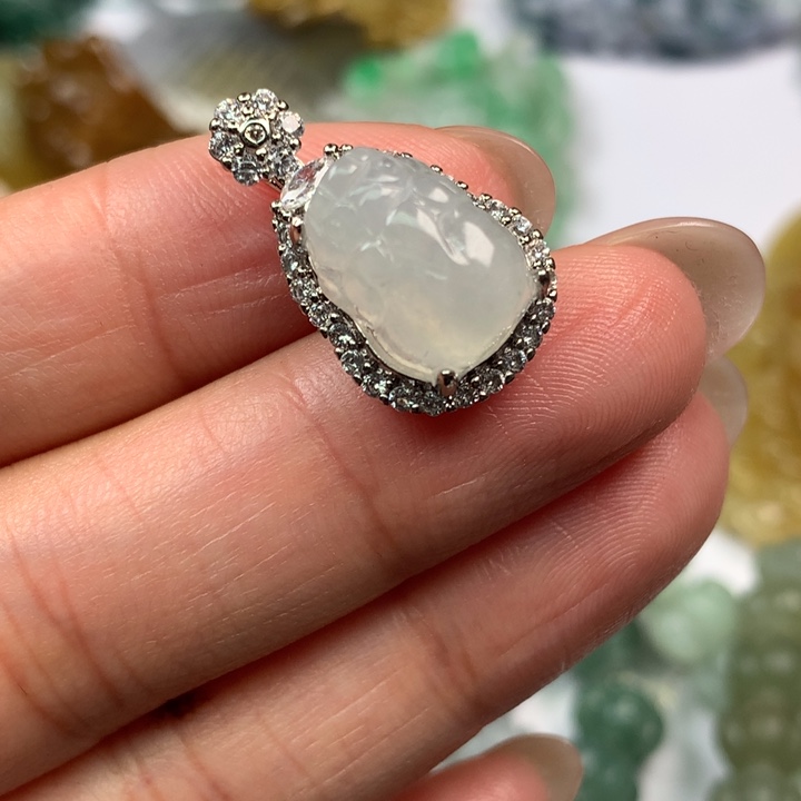 翡翠未镶嵌颈饰翡翠