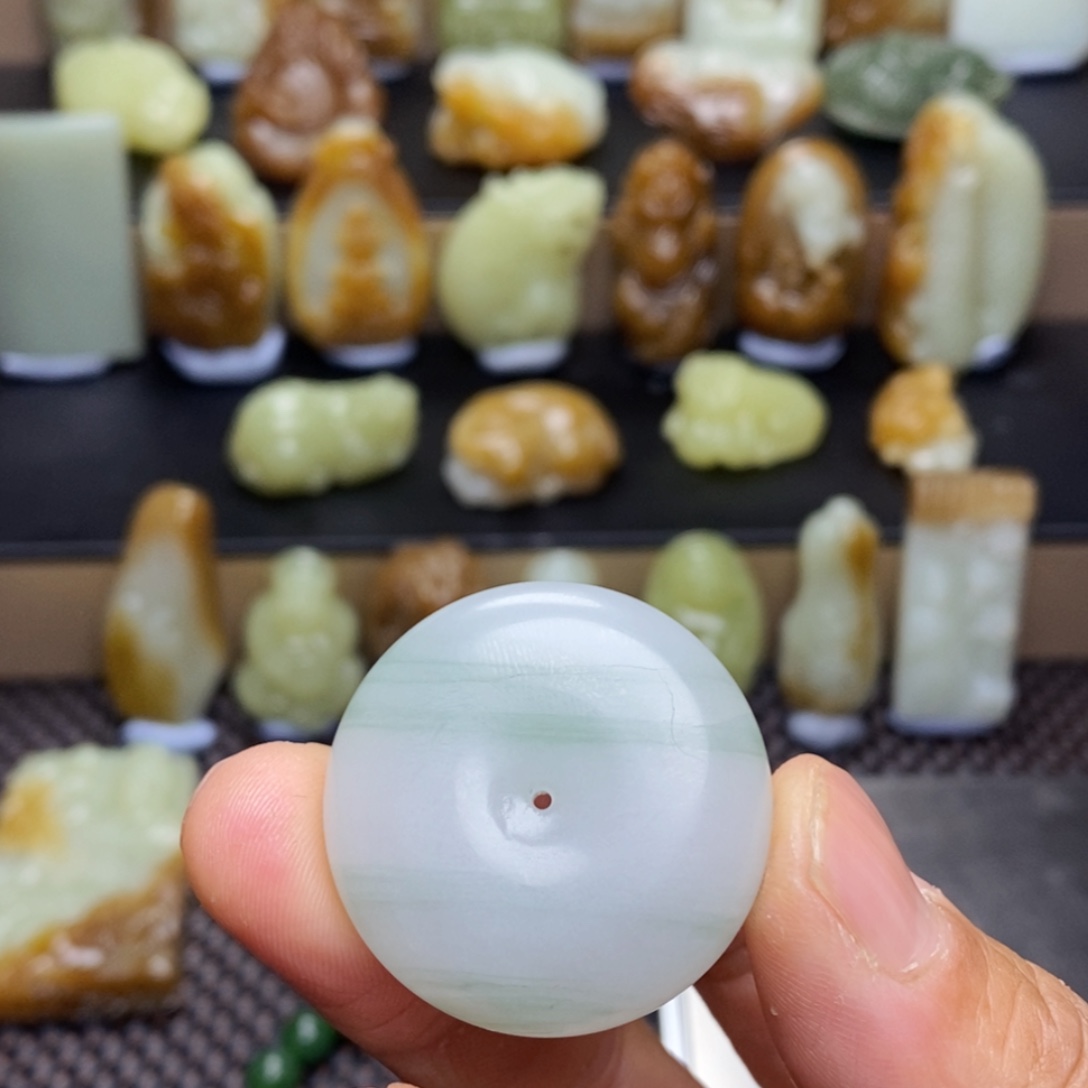 和田玉未镶嵌吊坠(不含链)