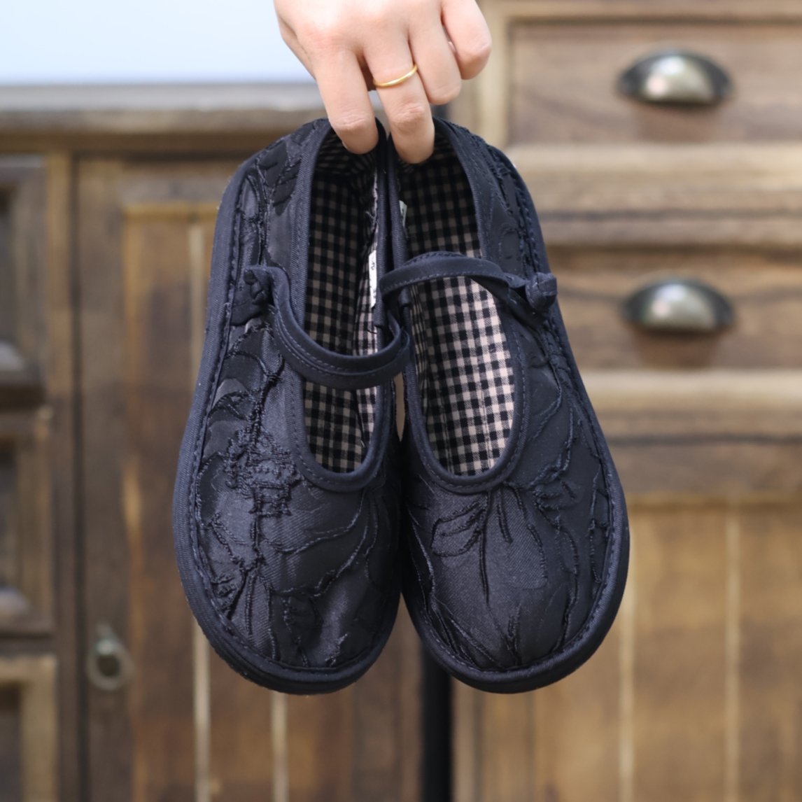 新款千层底老北京布鞋女式一脚蹬软底秋季新中式黑色复古布鞋