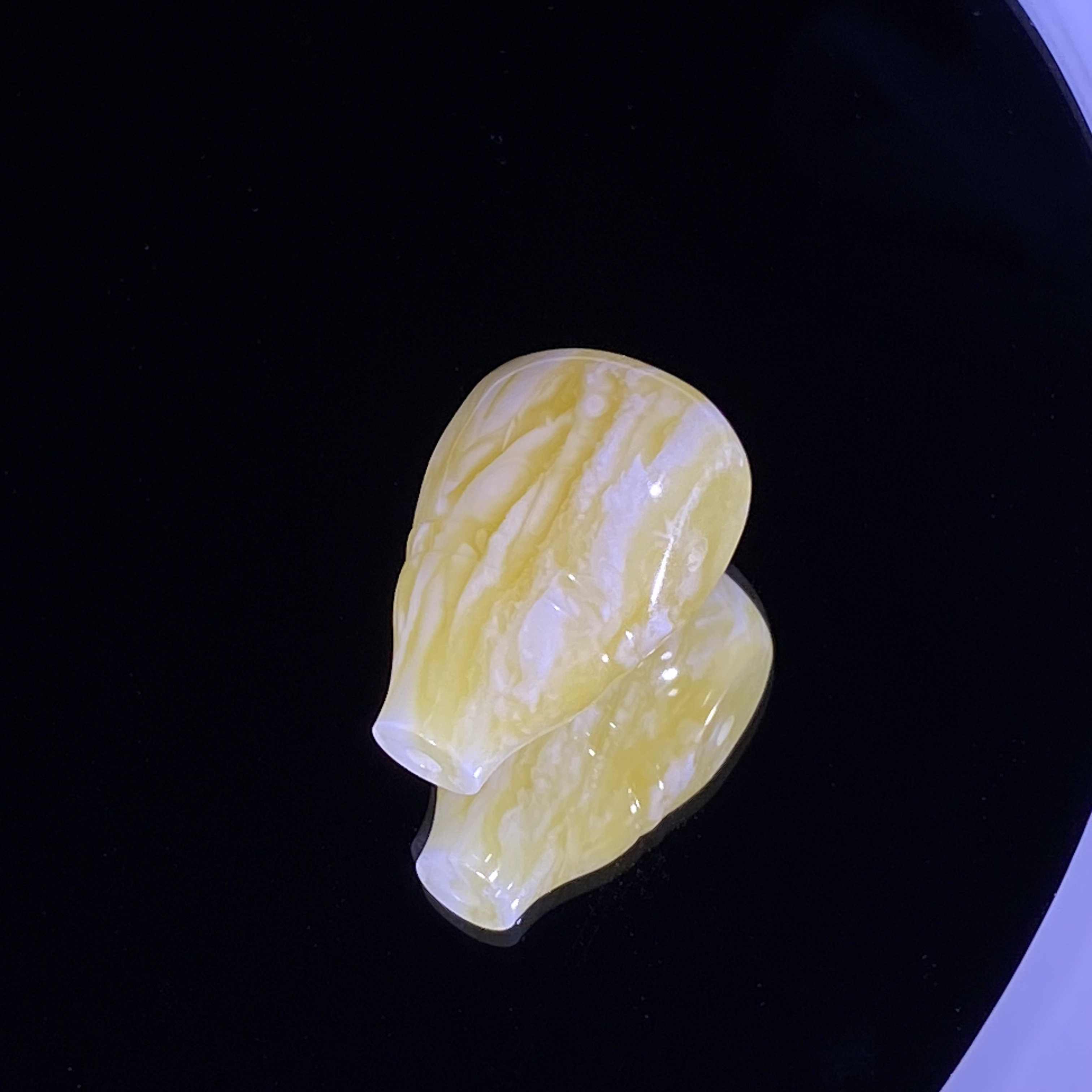 14.5mm顺纹千层雪虎皮纹妖花蜜蜡三通 顺纹难遇