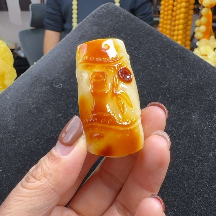 蜜蜡珠宝奇石未镶嵌