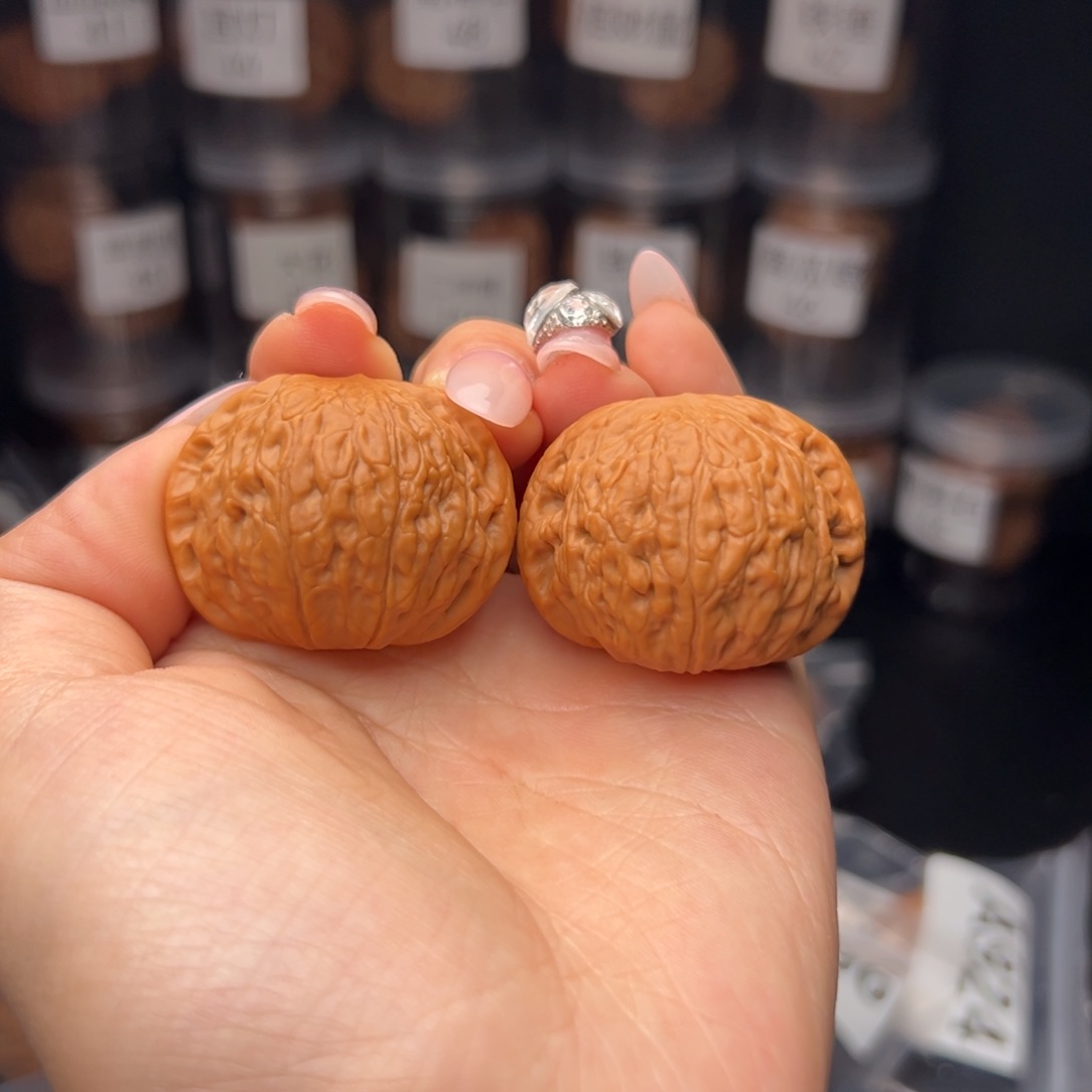 文玩核桃吊坠笑*！铁锤