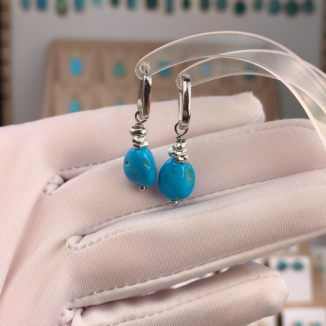 绿松石未镶嵌耳饰