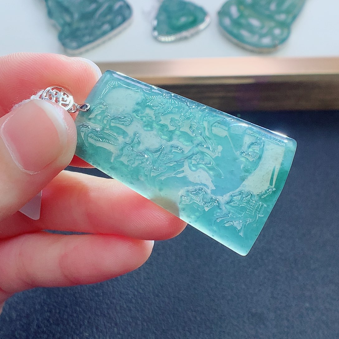 翡翠颈饰未镶嵌翡翠