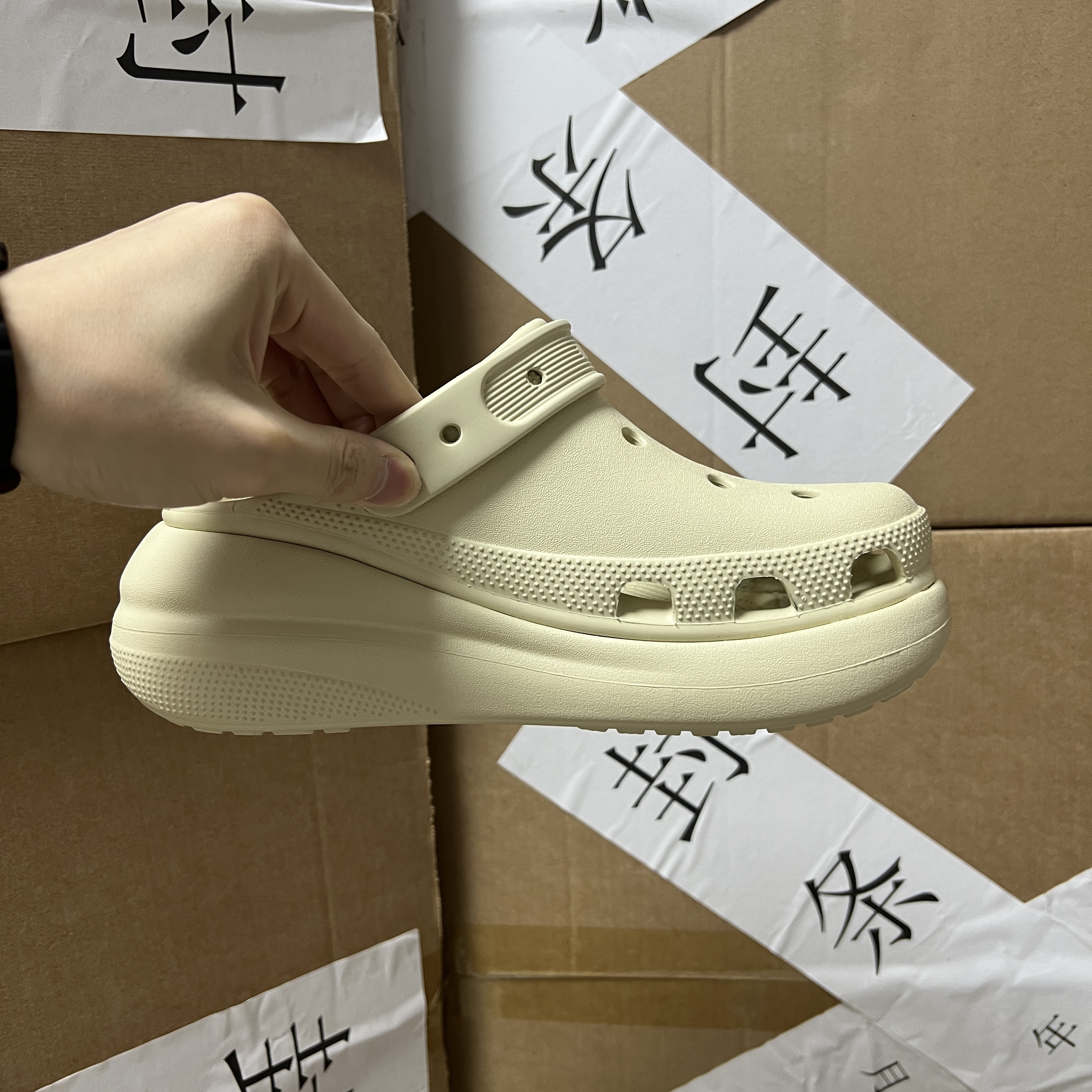 泡芙·云朵·明星·鲸鱼·经典款（裸鞋）多品牌全新未拆封洞洞鞋F1