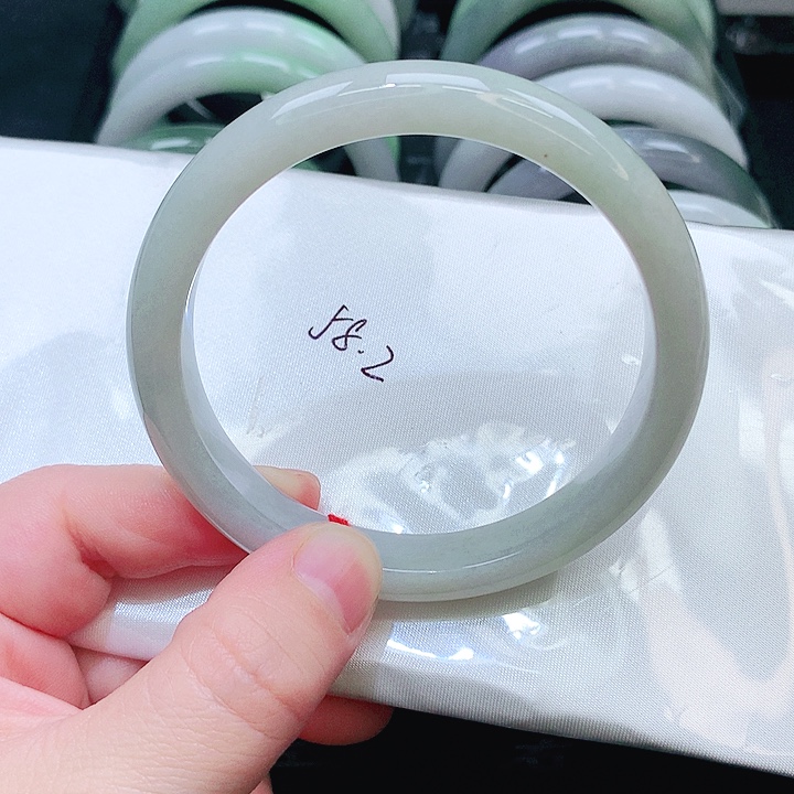 翡翠未镶嵌手镯23