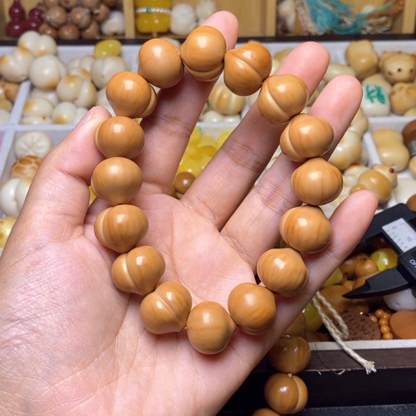 【闪购商品】吊坠猴头核桃楊**.光面17