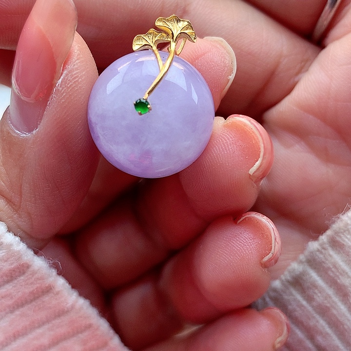 翡翠颈饰18K金镶嵌翡翠