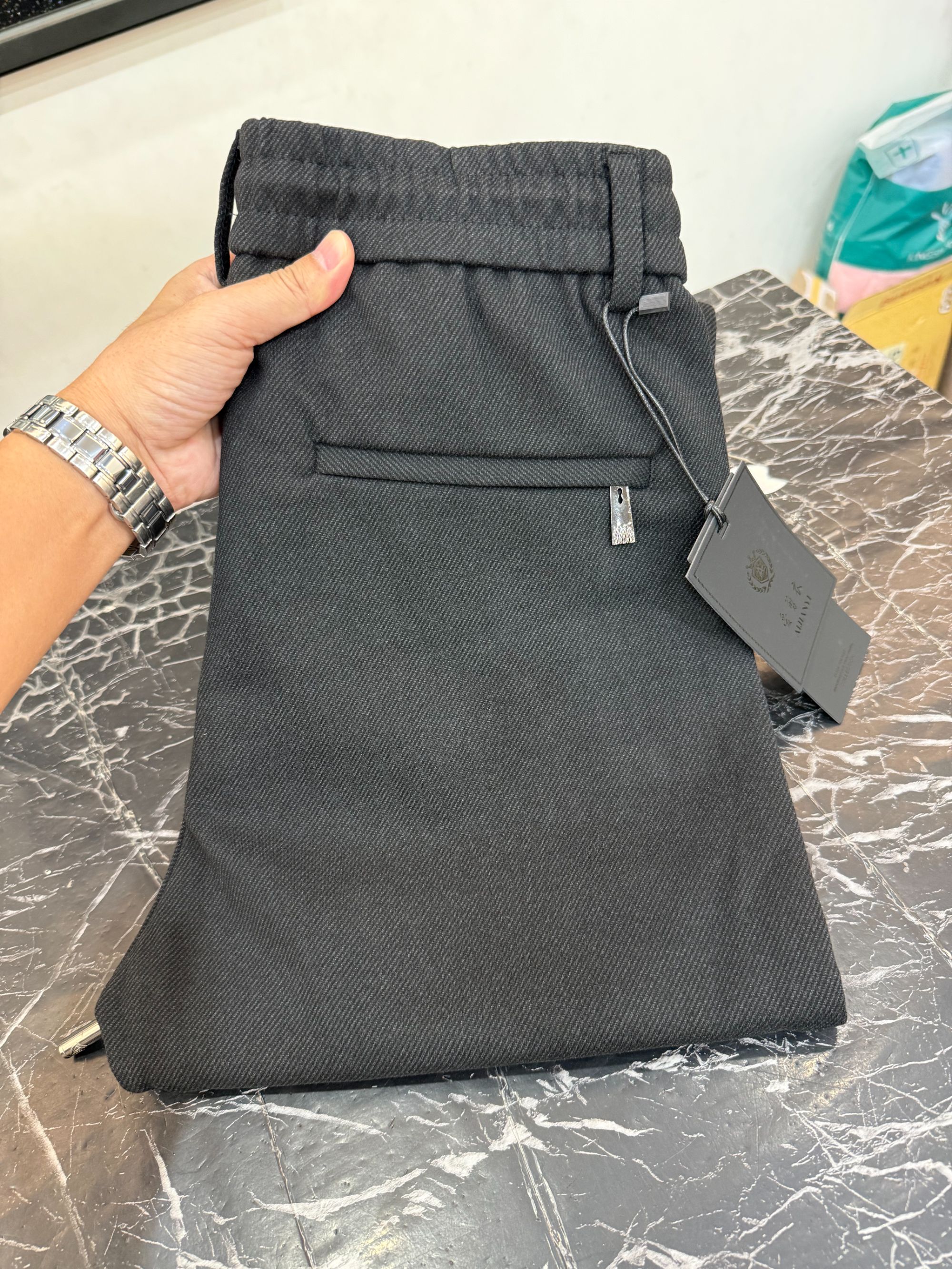 【大公道实体】新款秋冬时尚休闲百搭男士修身松紧腰直筒卫裤723