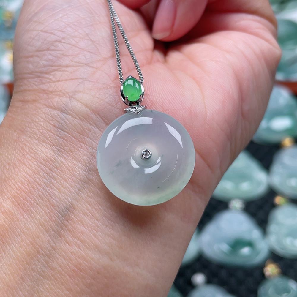 翡翠A货 18k金镶嵌冰润飘花平安扣吊坠（尺寸19.5*5.1）