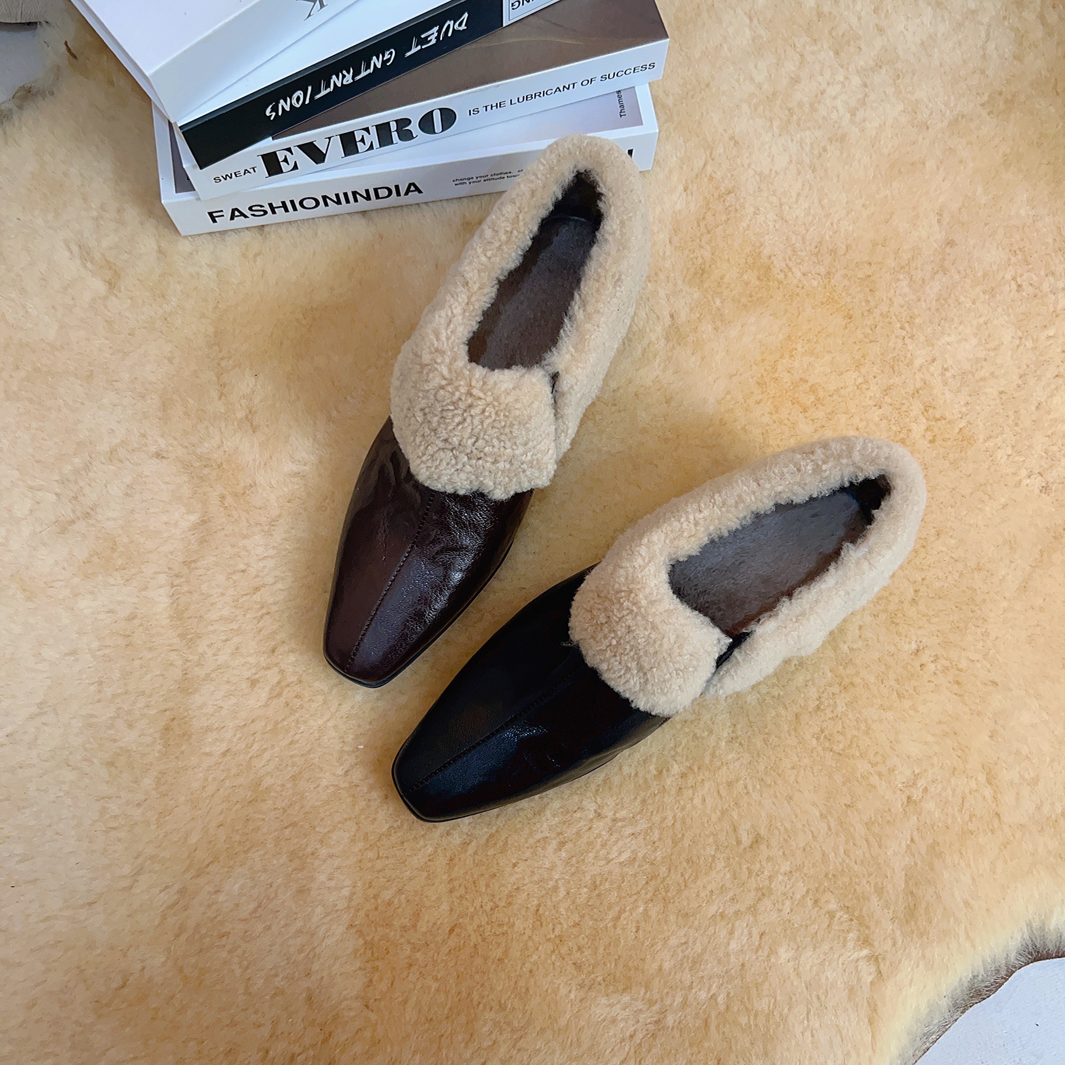 女士羊羔毛冬季小香风羊皮粗跟百搭毛毛鞋单鞋女加绒D0061