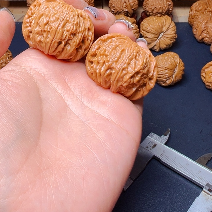 文玩核桃吊坠磨盘38