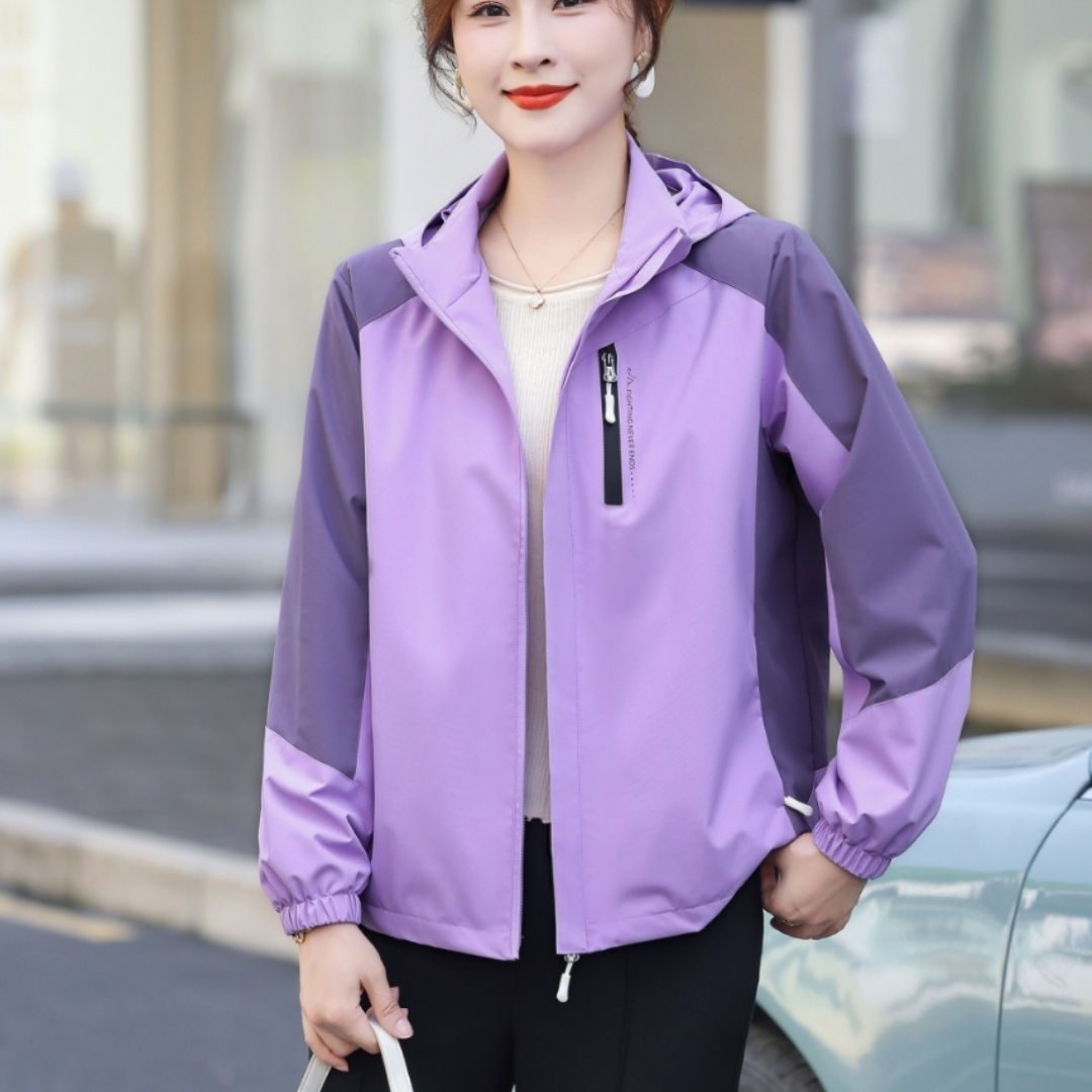 中年妈妈春秋新款户外活帽冲锋衣外套中老年女士上衣