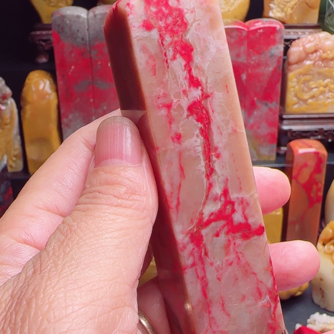 昌化石昌化鸡血石