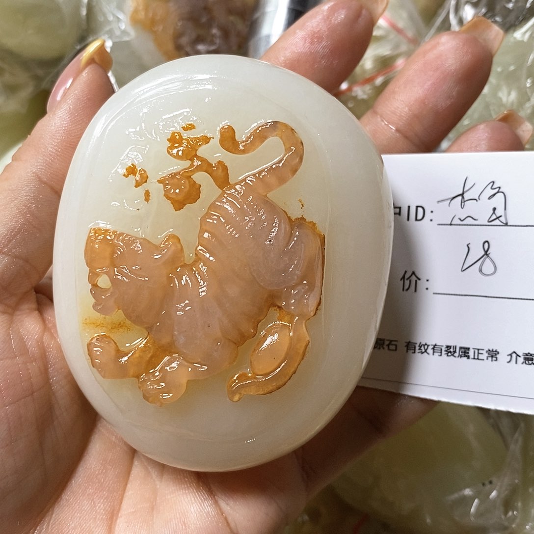 石材杰***3古青石手把件