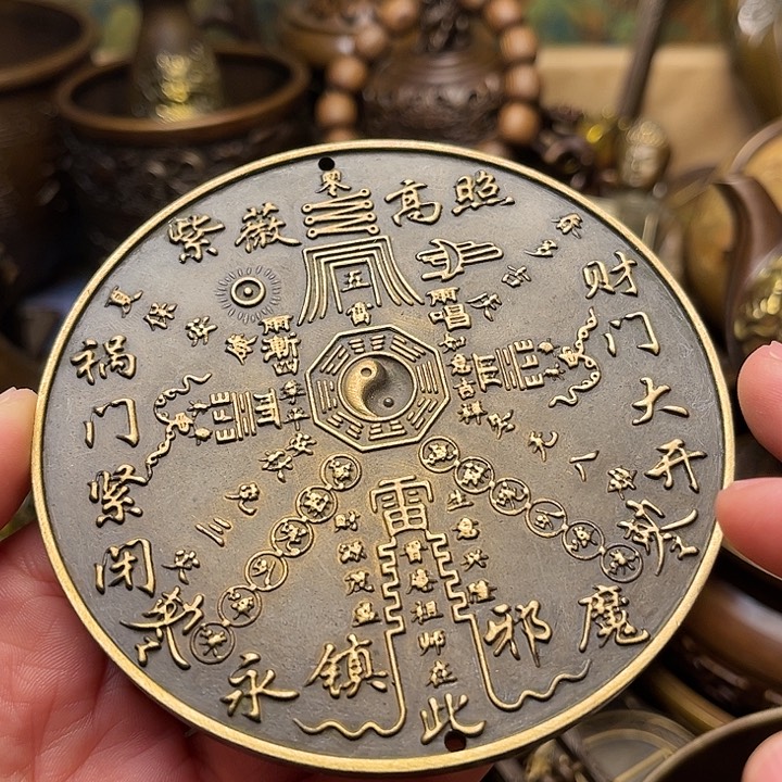 精美铜器批发档口