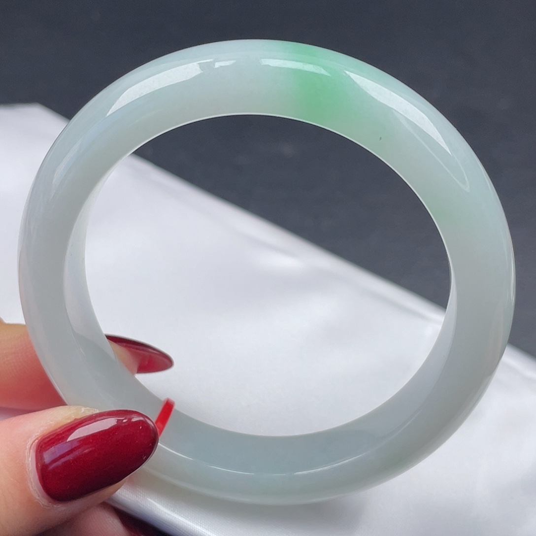 翡翠未镶嵌手镯56圈口