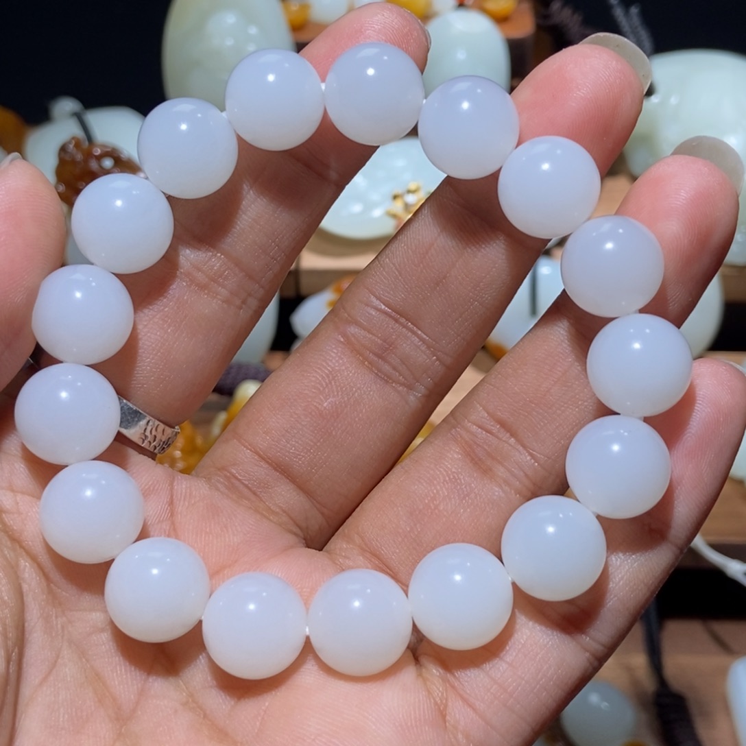 2***7和田玉未镶嵌颈饰