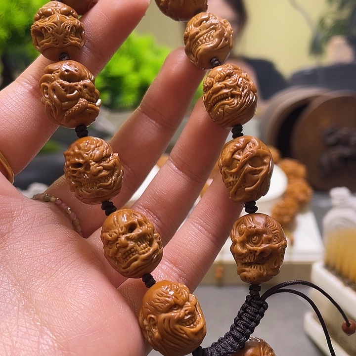 火***人橄榄核吊坠橄榄核雕