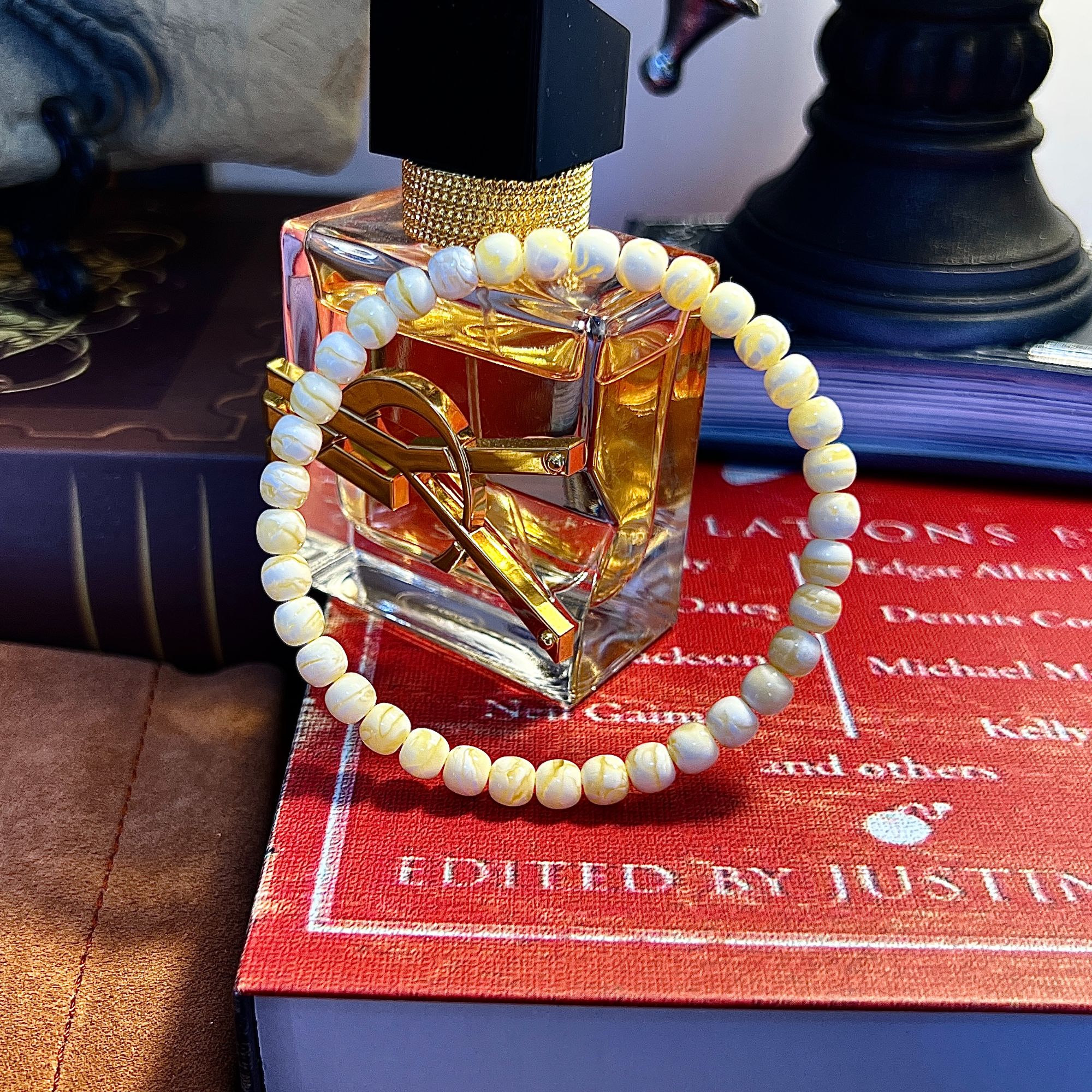 6.2m 俄料金漆瓷白妖花精工高庄蜜蜡老型手串 小精品 4.5g