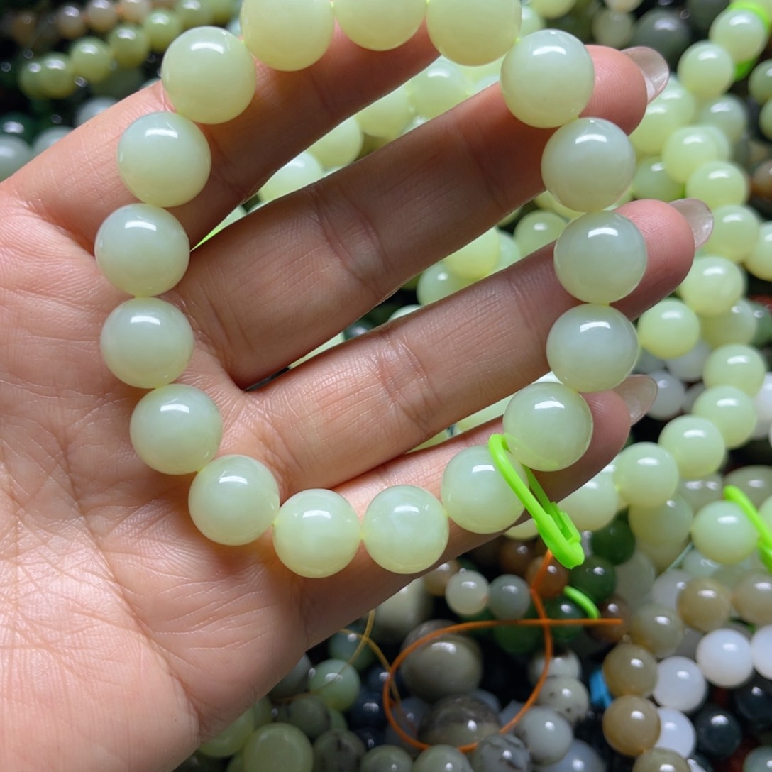 未镶嵌和田玉手链