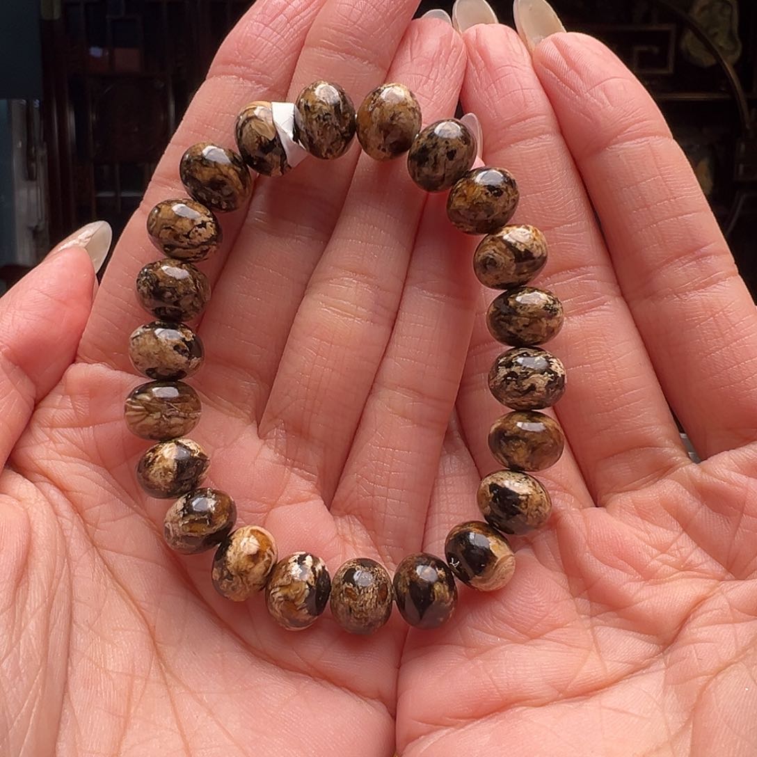 琥珀裸石未镶嵌抚顺琥珀51001。10mm