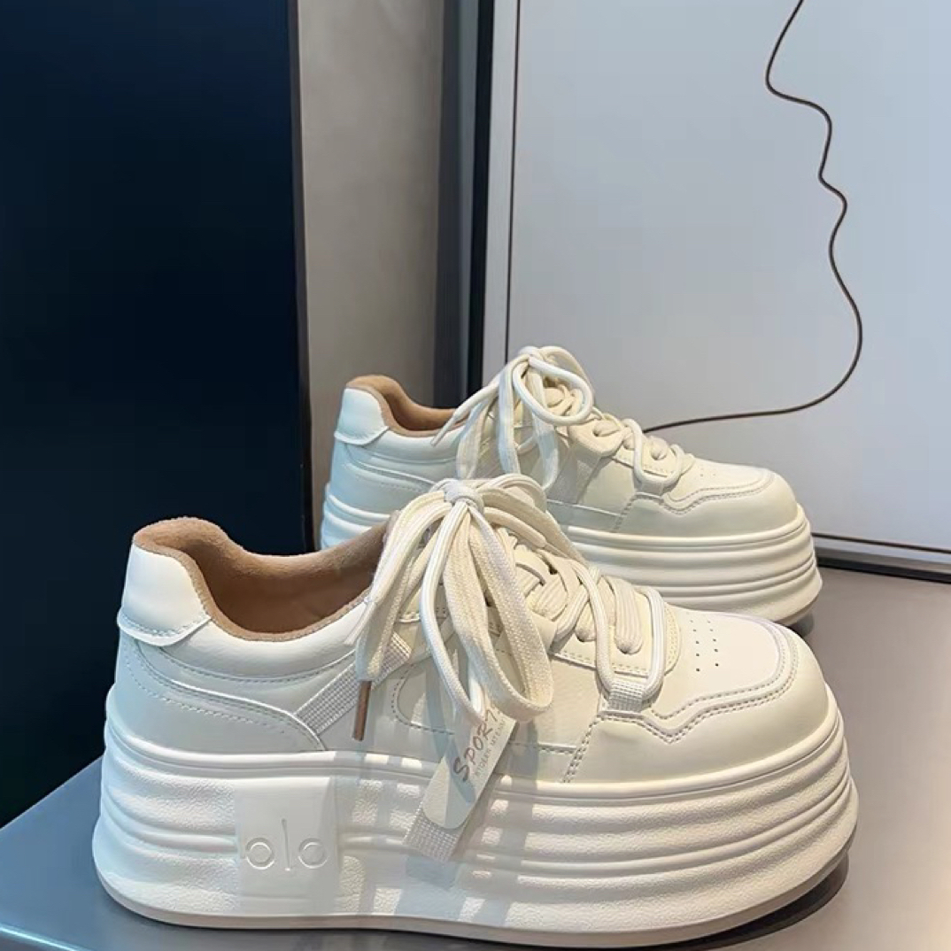 复古风厚底轻便百搭女士休闲小白鞋秋冬新款