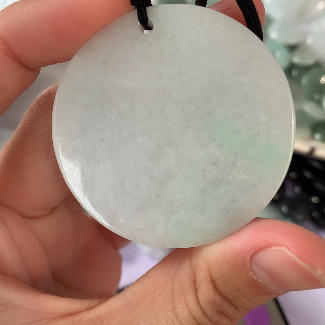 翡翠颈饰未镶嵌花**靡无事牌抛光不平优惠