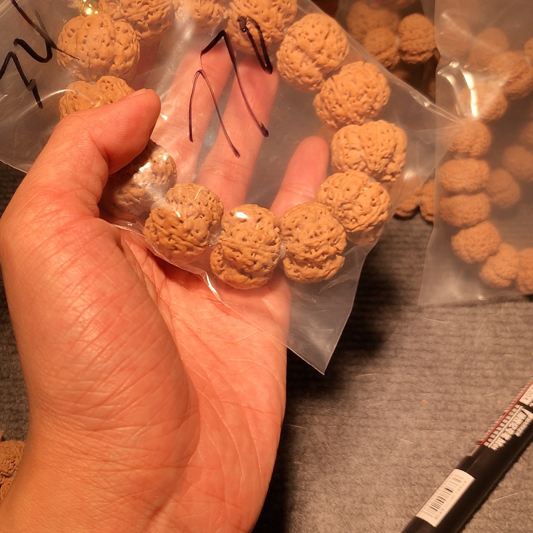 金刚菩提手串啊*?34。      