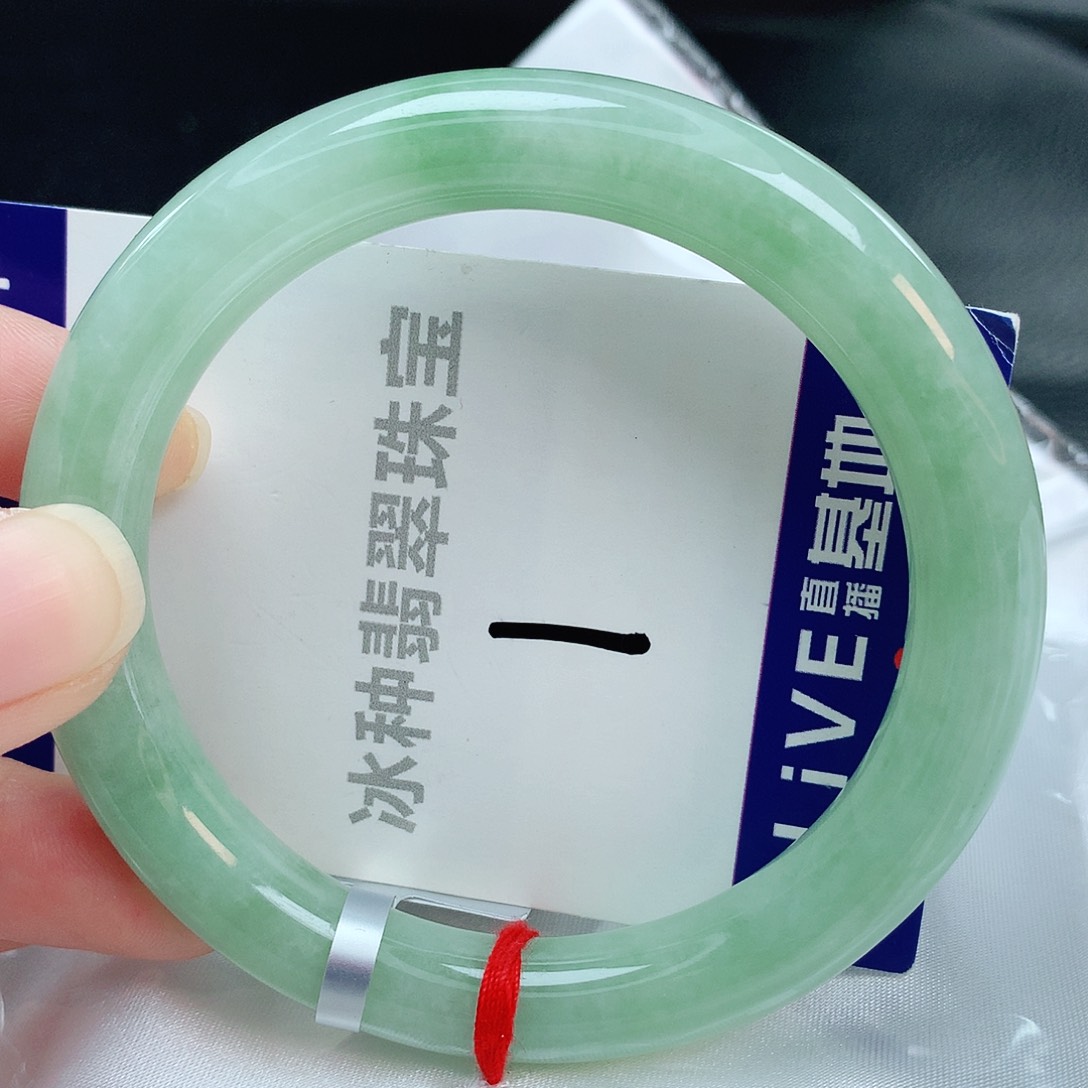 翡翠手镯未镶嵌缅甸天然A货翡翠手镯
