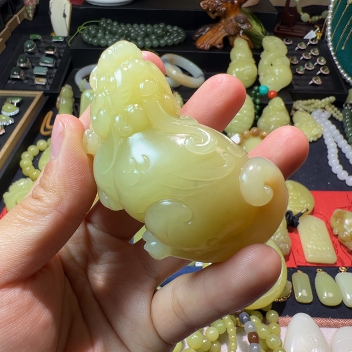 和田玉（黄玉）颈饰未镶嵌