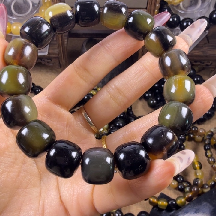 四***来木质非金属1.4半山手串