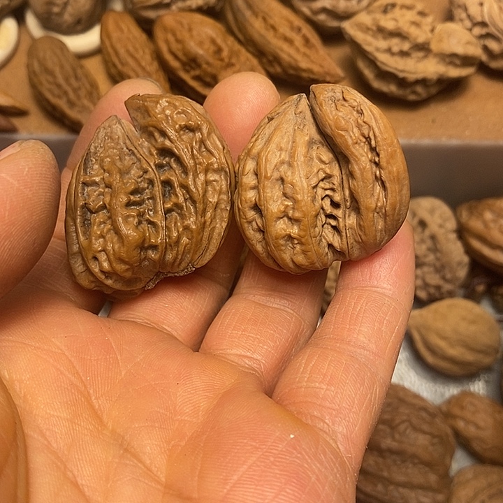 幸***8文玩核桃吊坠不错