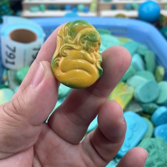 未镶嵌菱锰矿珠宝半成品