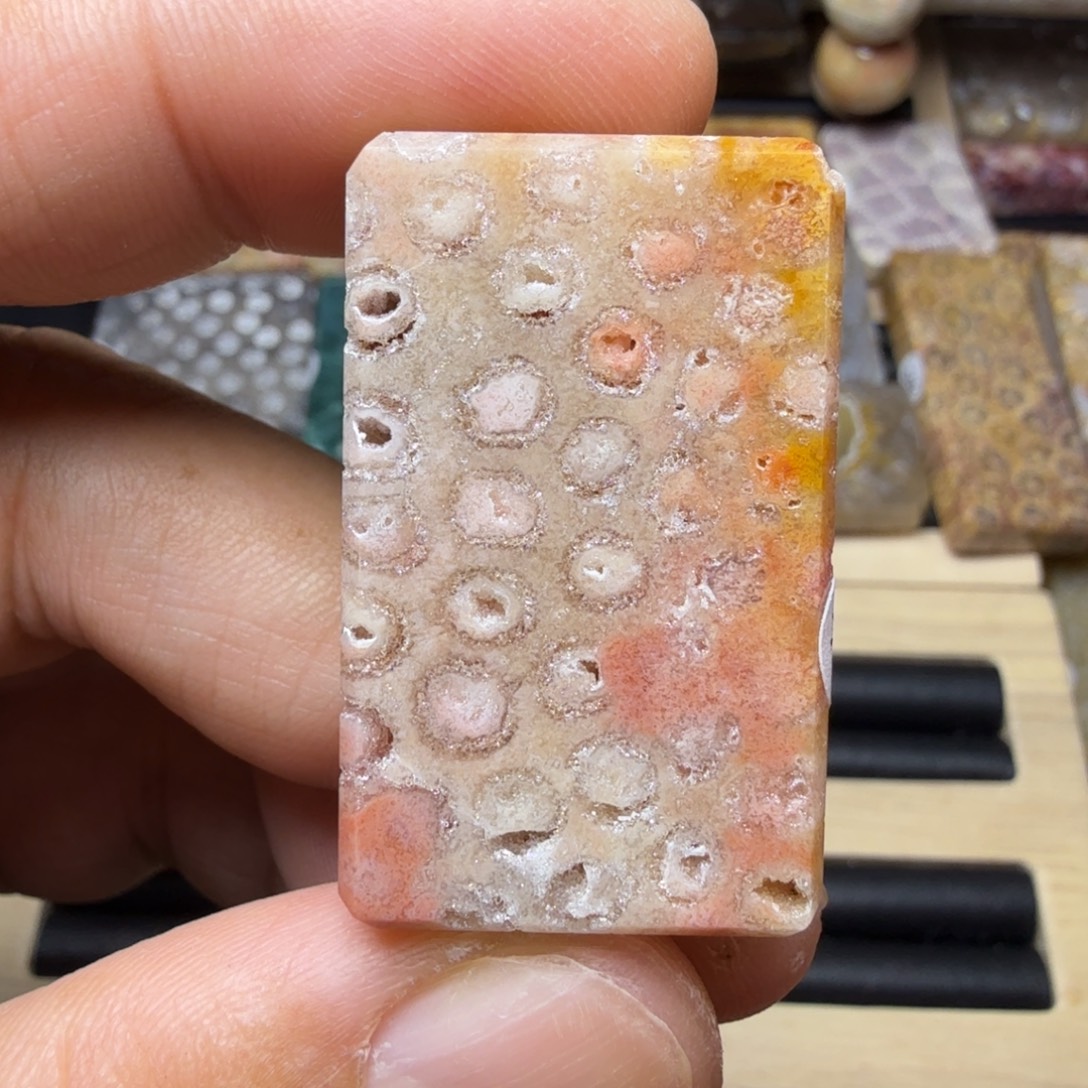石英质玉未镶嵌纯天然色有你玉石保真色