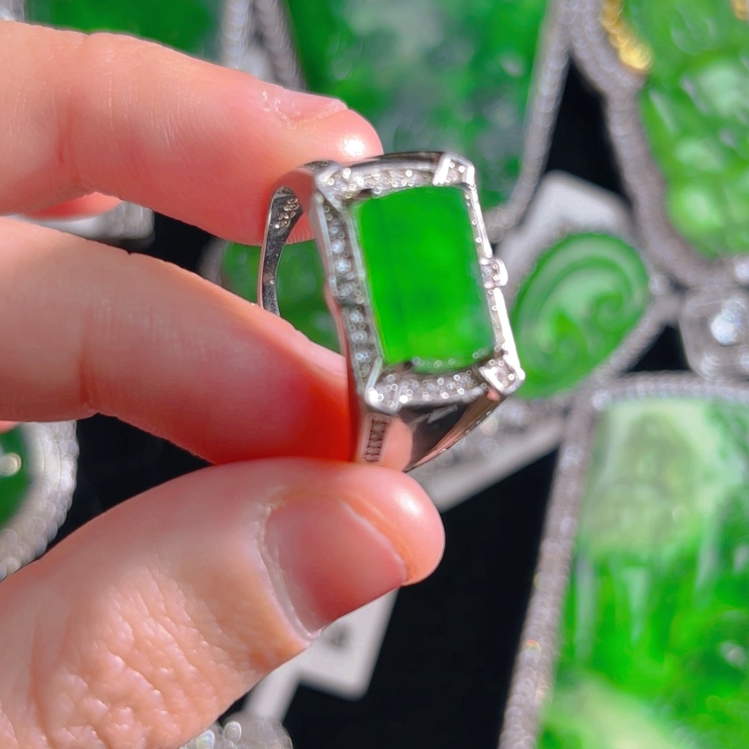 翡翠颈饰银S925镶嵌马鞍