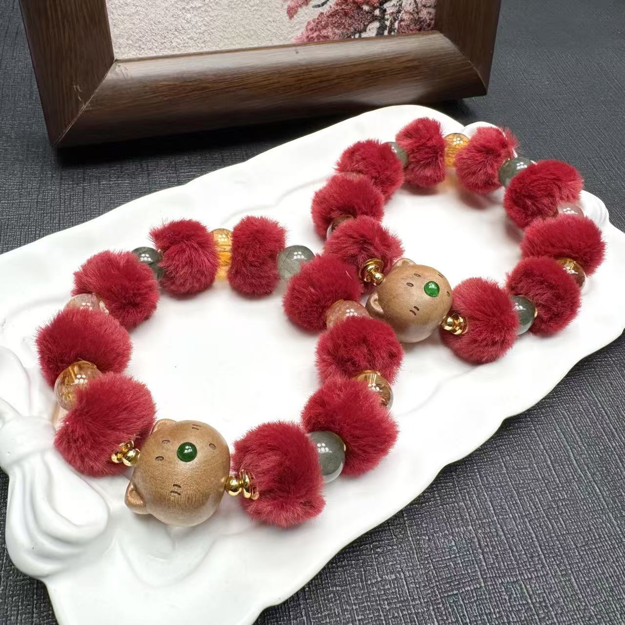 A406  10mm水晶多宝搭配木质小熊毛球设计款手串【多样性发其一】