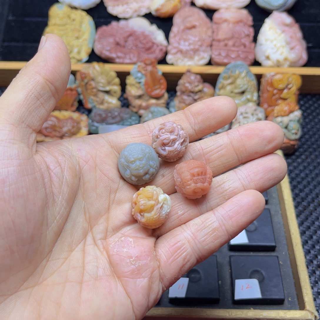 石英质玉未镶嵌吊坠(不含链)?****翅