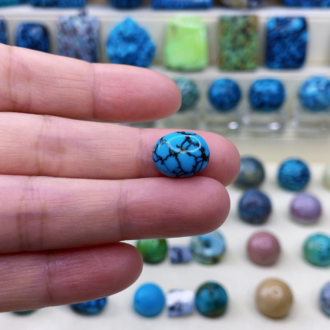 未镶嵌绿松石颈饰