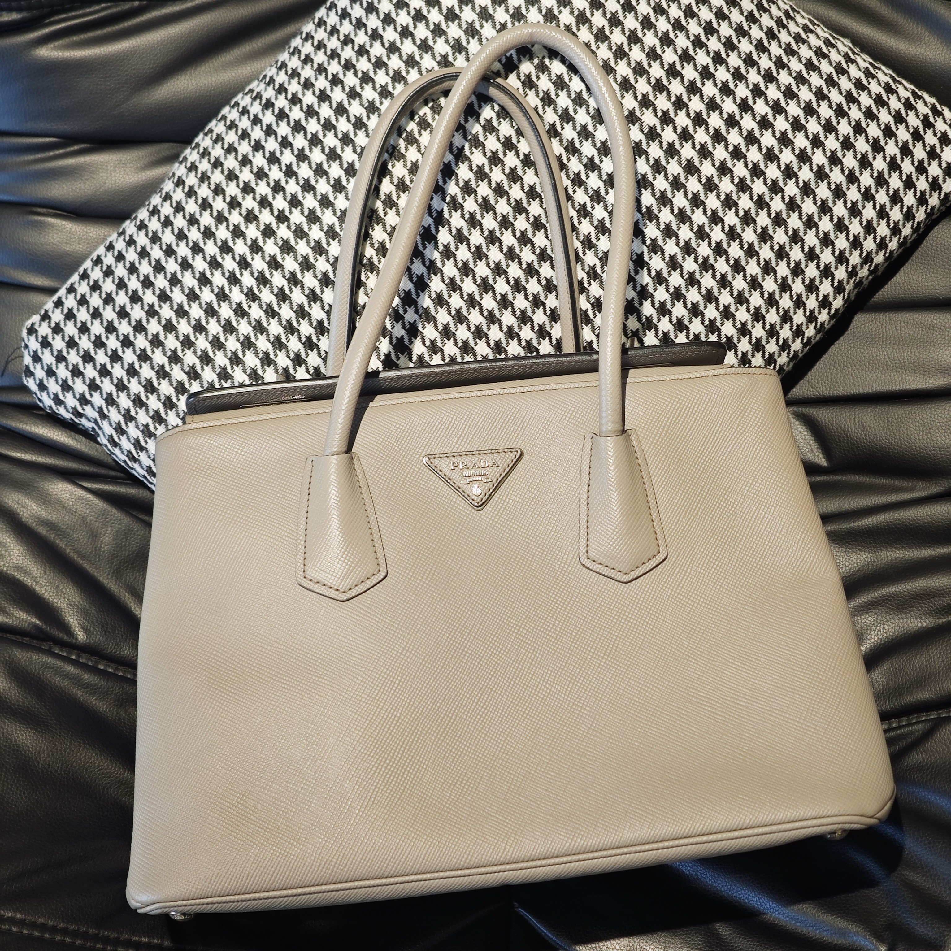 99新 Prada/普拉达 奢品阁/普拉达/手提包