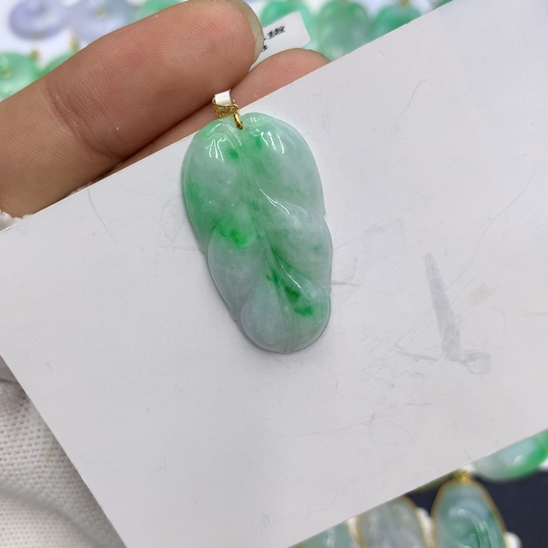 翡翠颈饰18K金镶嵌翡翠