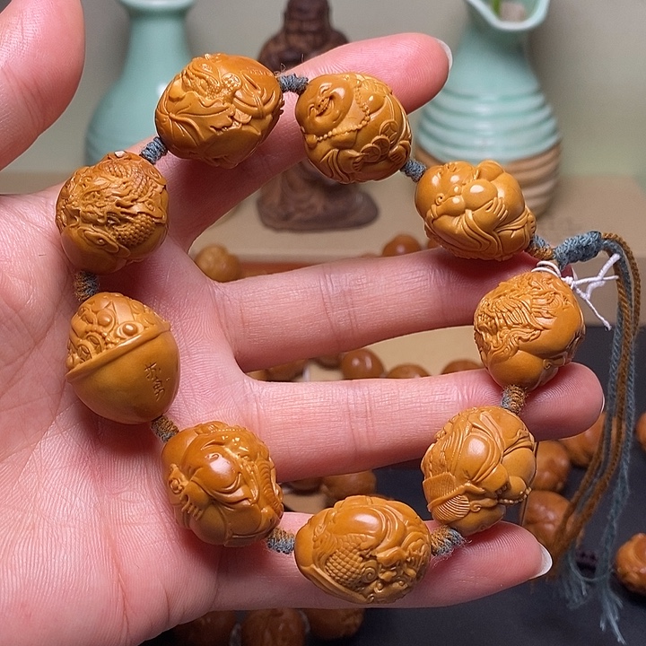 橄榄核吊坠弥勒瑞兽手串