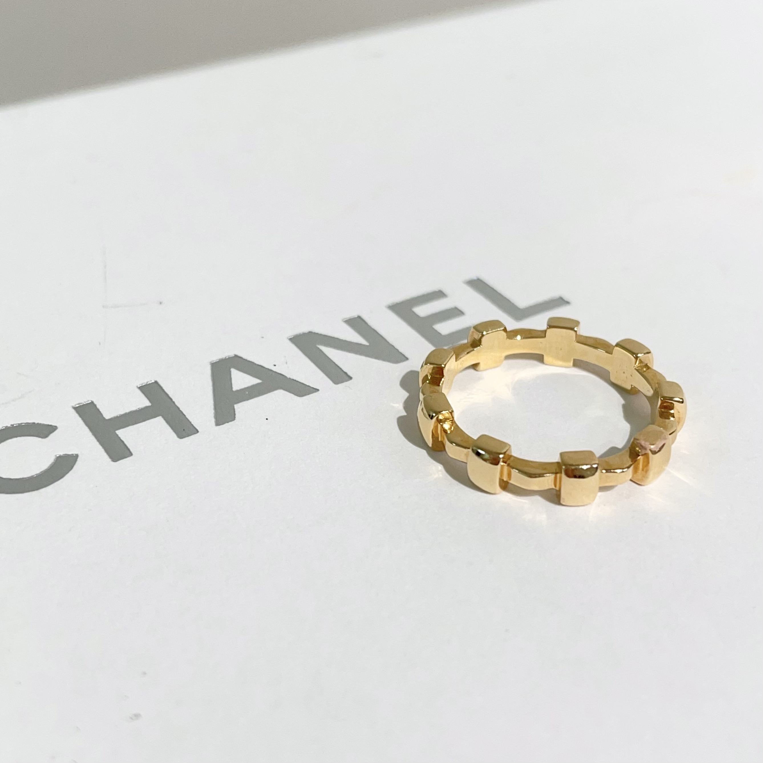 95新 Chanel/香奈儿 大促 | CHANEL18k金素圈方格戒指 YU80324850