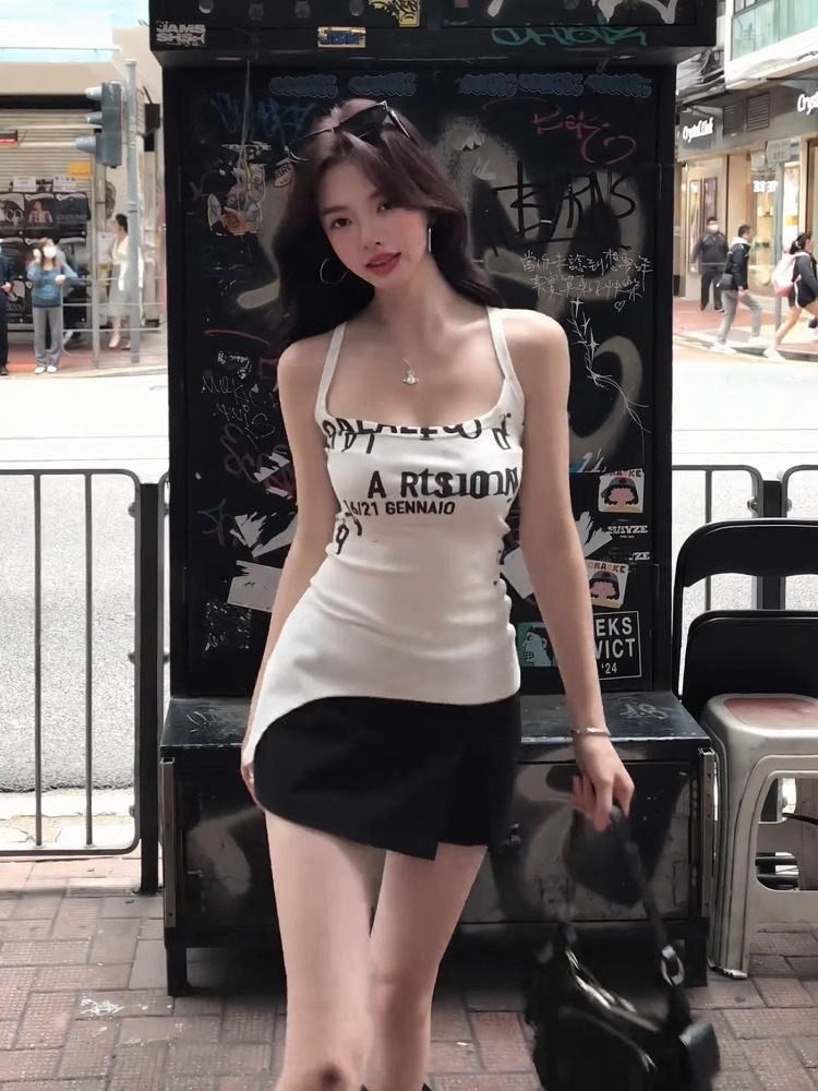 美式辣妹小众不规则吊带背心女夏季新款气质性感纯欲风短款上衣潮