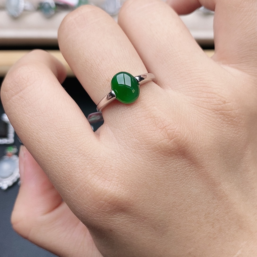 L***光翡翠银S925镶嵌戒指