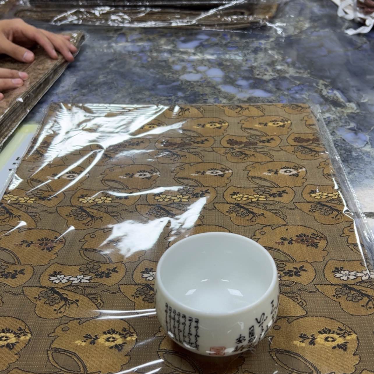 【闪购商品】清**月陶瓷马克杯带盖勺