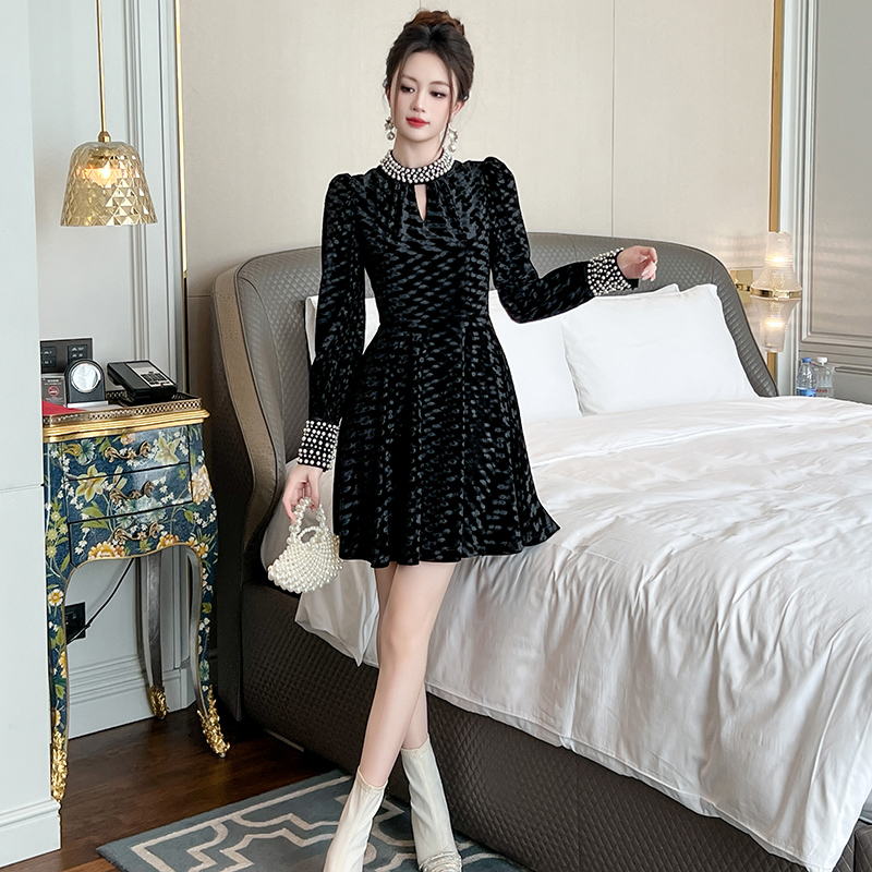 秋冬新款显瘦黑色法式收腰名媛小香风秋冬修身连衣裙40628